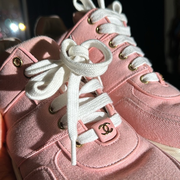 Chanel pink canvas trainer sneaker - Picture 4 of 7